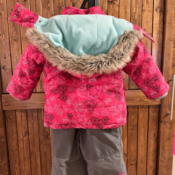OshKosh snowsuit! - Picture 2 of 2